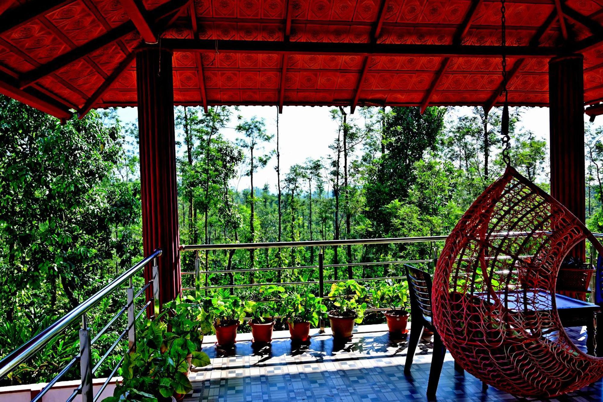 Hulihara Homestay - Full Villa, Coffee Estate & Balcony View Sakleshpur Exteriör bild