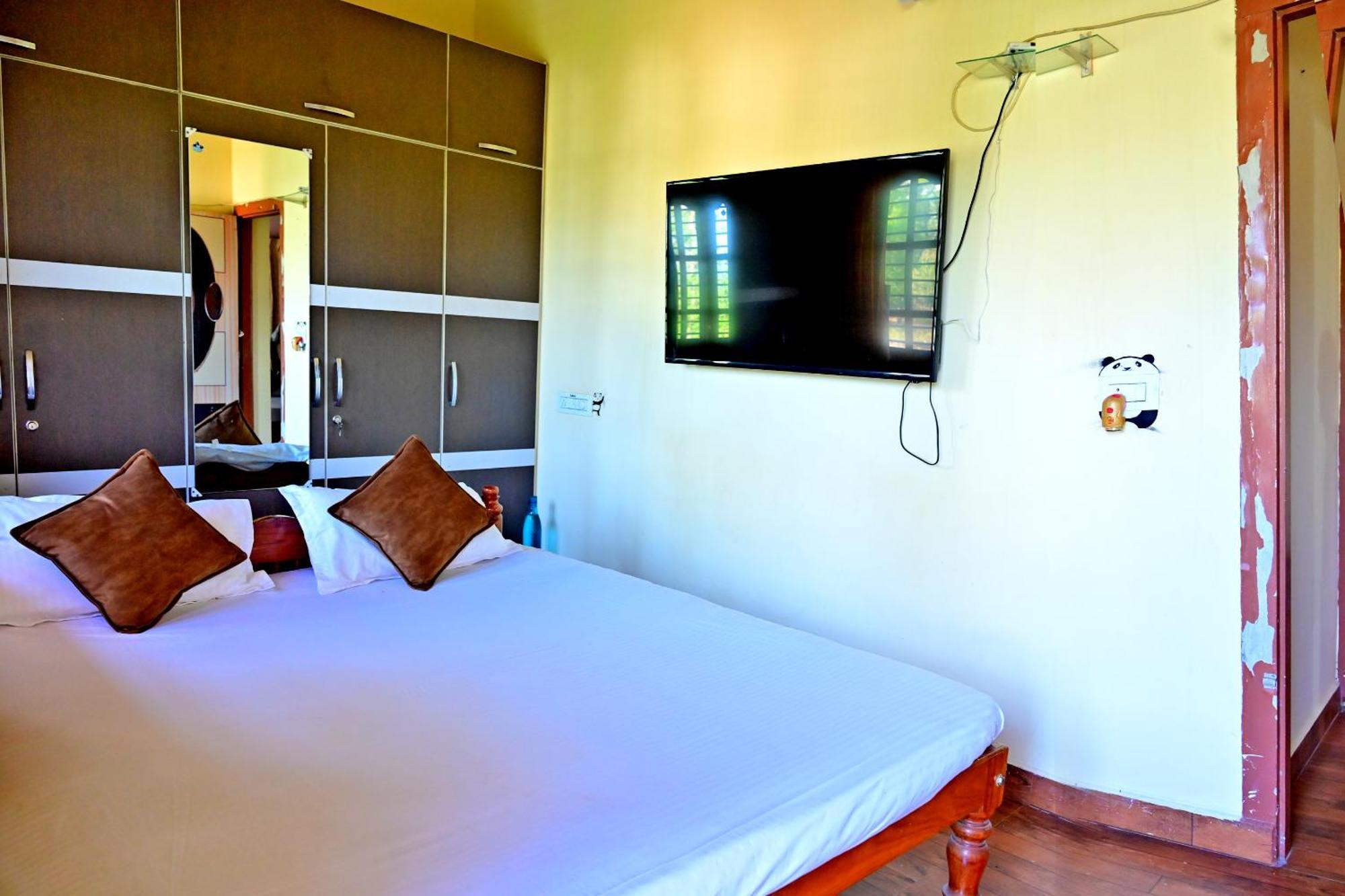 Hulihara Homestay - Full Villa, Coffee Estate & Balcony View Sakleshpur Exteriör bild