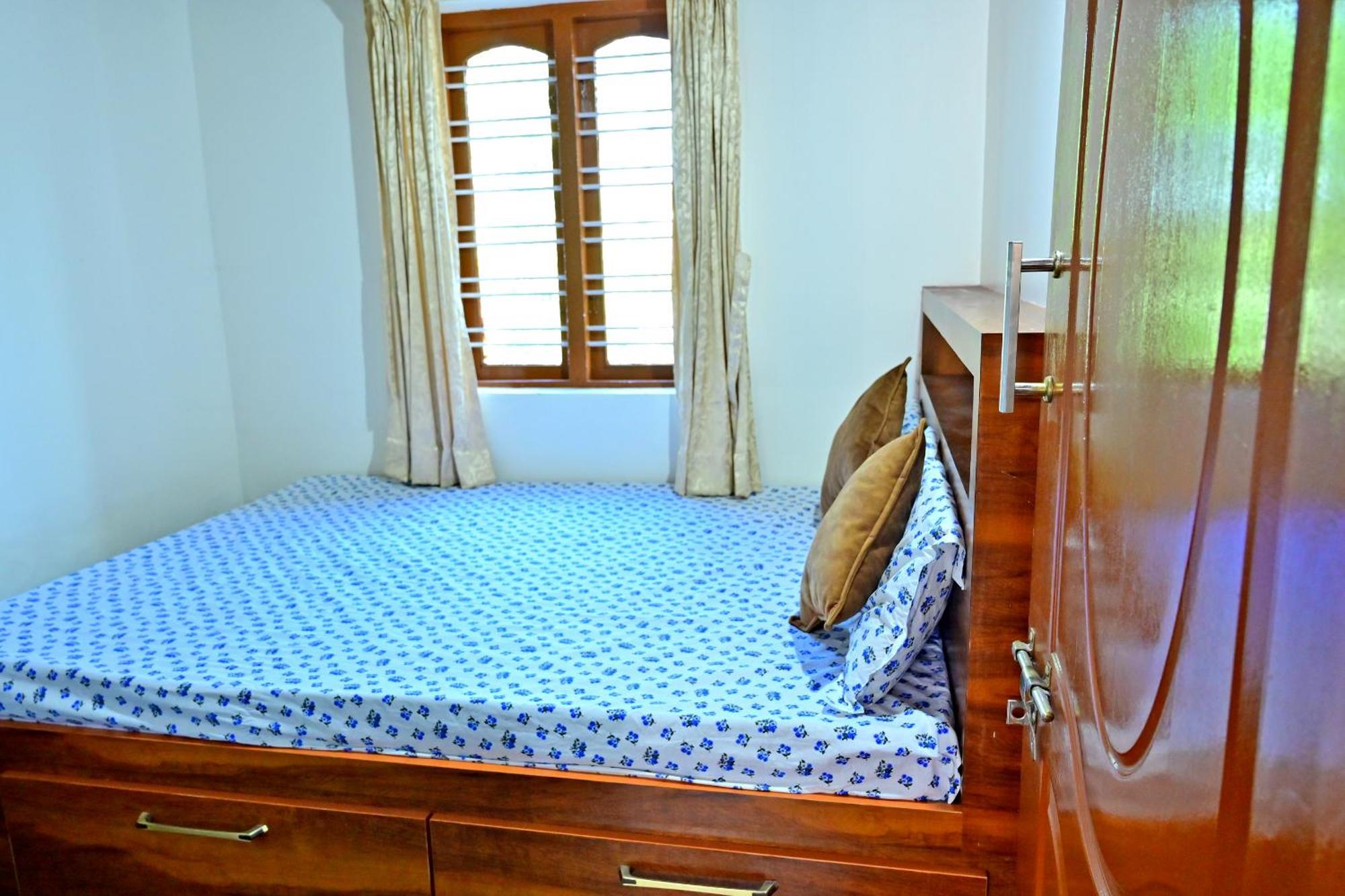 Hulihara Homestay - Full Villa, Coffee Estate & Balcony View Sakleshpur Exteriör bild