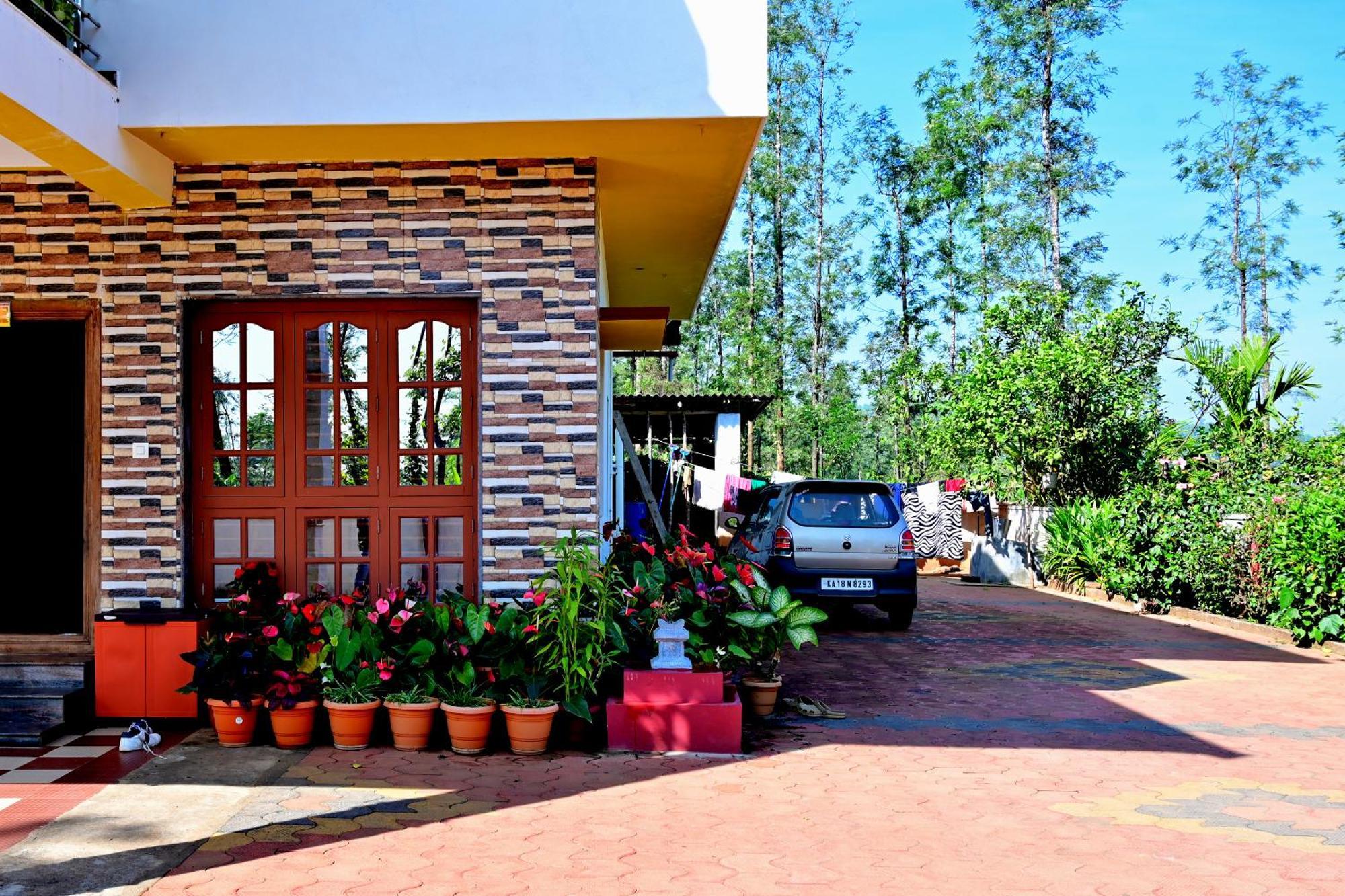 Hulihara Homestay - Full Villa, Coffee Estate & Balcony View Sakleshpur Exteriör bild